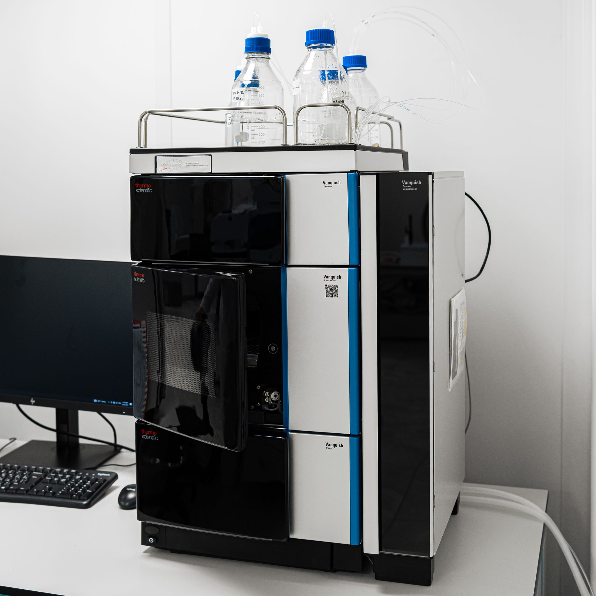 Хроматограф жидкостный с бинарным насосом и диодно-матричным детектором TS Vanquish Flex